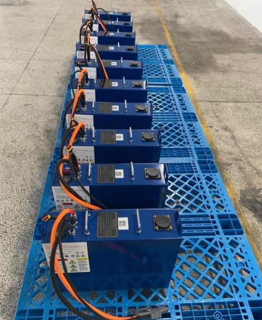 電動(dòng)叉車專用電池組.png 電動(dòng)叉車專用電池組.png